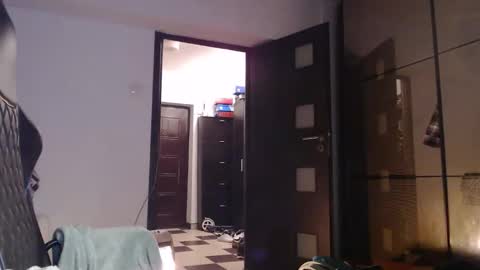 senorneby online show from February 9, 5:39 pm