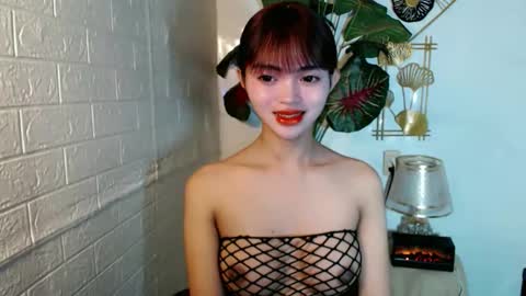 Snapshot of sensational_yeng chatting on June 7, 4:33 pm sensational_yeng online show from June 7, 4:33 pm