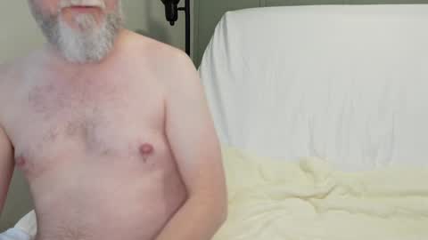 Snapshot of sensatyr chatting on January 3, 3:22 pm Daddy Dave online show from January 3, 3:22 pm