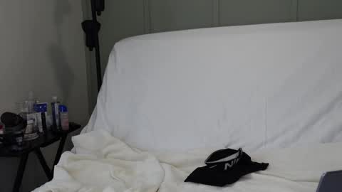 Snapshot of sensatyr chatting on February 1, 7:02 pm Daddy Dave online show from February 1, 7:02 pm