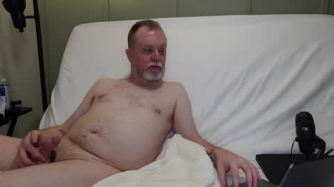 Snapshot of sensatyr chatting on February 7, 8:11 am Daddy Dave online show from February 7, 8:11 am