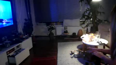 Snapshot of sense_of_art chatting on February 8, 2:47 am MV online show from February 8, 2:47 am