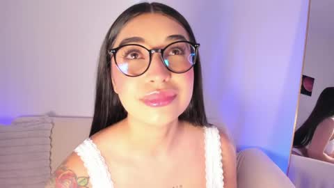 Snapshot of sensualhaven_ chatting on May 17, 6:37 pm sensualhaven_ online show from May 17, 6:37 pm
