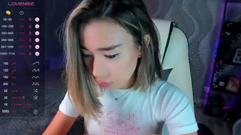 Kiki online show from July 24, 3:54 pm
