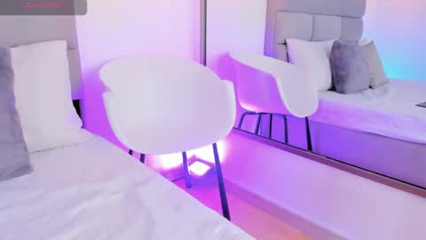 Jeen  online show from April 16, 9:39 pm