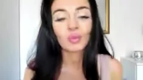 Snapshot of sensuallstella chatting on June 2, 6:26 am sensuallstella online show from June 2, 6:26 am