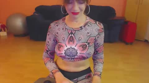 sensualmyra online show from April 29, 2:10 pm