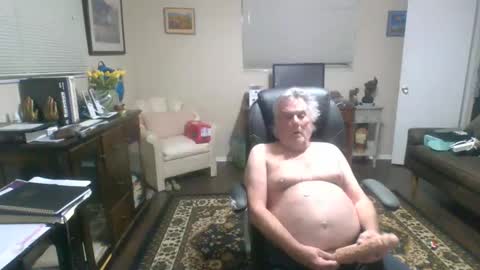 Snapshot of sensualsteve106 chatting on December 3, 3:52 am sensualsteve106 online show from December 3, 3:52 am