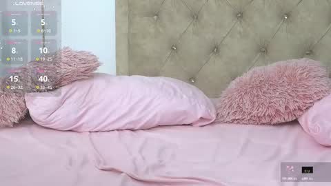 serafina_ online show from March 12, 2:56 pm