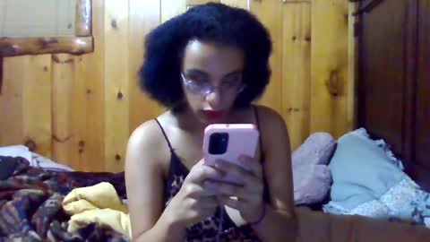 Snapshot of seraphina_sapphire chatting on August 2, 1:26 am seraphina_sapphire online show from August 2, 1:26 am