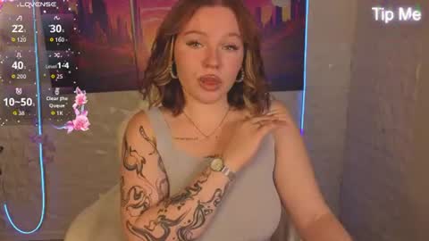 Snapshot of seraphinaa_darkwater chatting on July 10, 1:21 am Lisa and Mona online show from July 10, 1:21 am