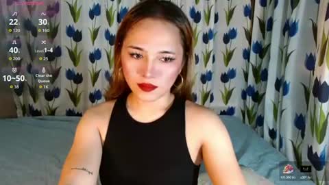 Snapshot of seraphinaheather chatting on June 22, 5:37 am Chloe online show from June 22, 5:37 am