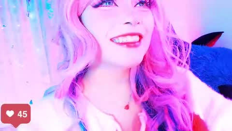 Snapshot of seraphine23_ chatting on February 16, 4:09 am seraphine online show from February 16, 4:09 am