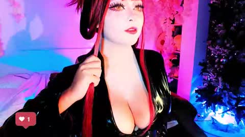 Snapshot of seraphine23_ chatting on December 14, 1:00 am seraphine online show from December 14, 1:00 am