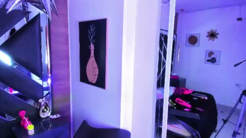 Snapshot of seraphine_nyx chatting on July 12, 10:39 am seraphine_nyx online show from July 12, 10:39 am