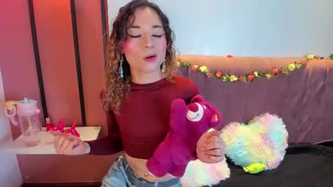 Snapshot of seraphine_nyx chatting on July 25, 9:34 pm seraphine_nyx online show from July 25, 9:34 pm