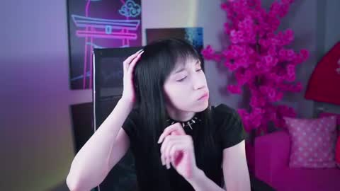 Sera online show from June 21, 11:35 am