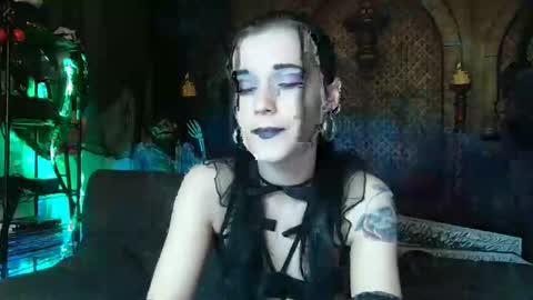 Seraphin Munster online show from November 12, 6:08 pm