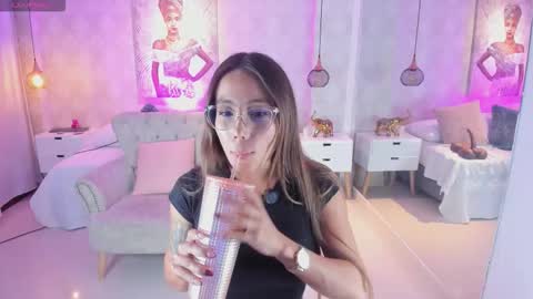 serena___ online show from November 19, 3:17 am