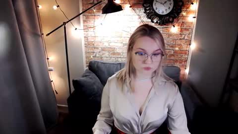 Serena online show from February 19, 10:00 am