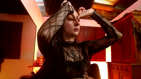Snapshot of serena_xyz chatting on April 30, 6:03 pm Serena Xyz online show from April 30, 6:03 pm