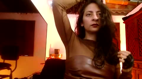 Snapshot of serena_xyz chatting on May 3, 3:07 pm Serena Xyz online show from May 3, 3:07 pm