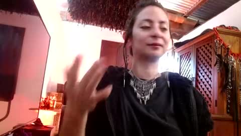 Snapshot of serena_xyz chatting on May 5, 1:41 pm Serena Xyz online show from May 5, 1:41 pm