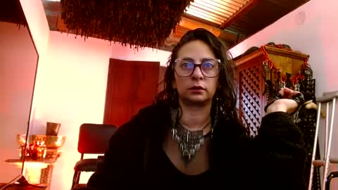 Snapshot of serena_xyz chatting on May 10, 2:11 pm Serena Xyz online show from May 10, 2:11 pm