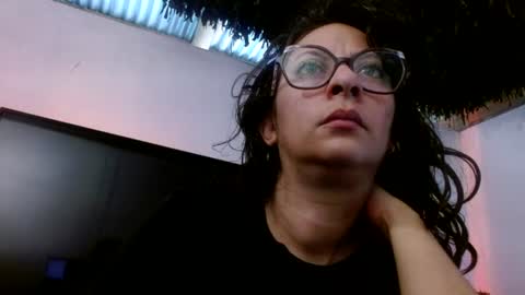 Serena Xyz online show from June 10, 2:27 pm