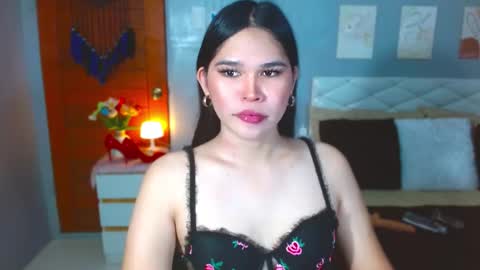 Snapshot of serenastra chatting on March 3, 1:01 am serenastra online show from March 3, 1:01 am