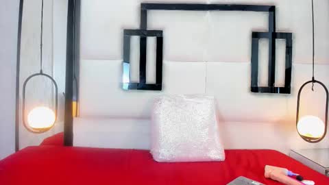 SERENA WILD online show from November 16, 5:02 am