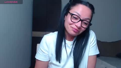 SereneSophi online show from March 13, 3:24 am