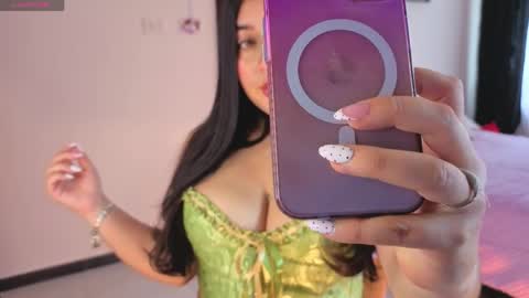 Serenna Cruz online show from April 6, 8:10 pm