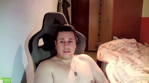 Snapshot of sergio95n chatting on November 7, 6:19 pm Pollos online show from November 7, 6:19 pm