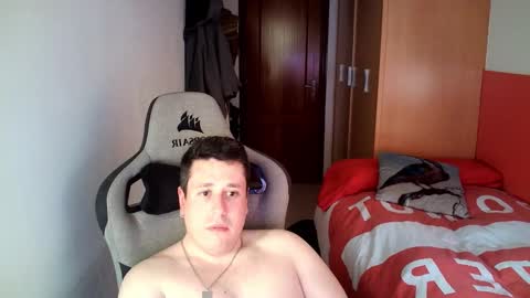 Snapshot of sergio95n chatting on February 25, 4:38 pm Pollos online show from February 25, 4:38 pm