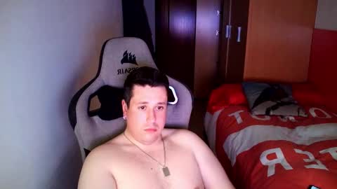 Snapshot of sergio95n chatting on February 27, 5:13 pm Pollos online show from February 27, 5:13 pm