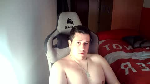 Snapshot of sergio95n chatting on February 28, 3:46 pm Pollos online show from February 28, 3:46 pm