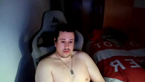 Snapshot of sergio95n chatting on April 11, 5:23 am Pollos online show from April 11, 5:23 am