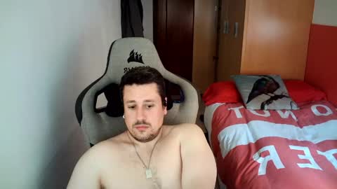 Snapshot of sergio95n chatting on April 20, 2:42 pm Pollos online show from April 20, 2:42 pm