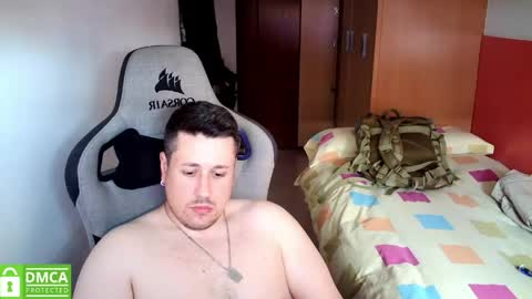 Snapshot of sergio95n chatting on April 29, 2:32 pm Pollos online show from April 29, 2:32 pm