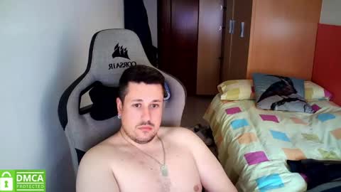 Snapshot of sergio95n chatting on May 5, 2:47 pm Pollos online show from May 5, 2:47 pm