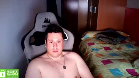 Snapshot of sergio95n chatting on May 13, 6:49 pm Pollos online show from May 13, 6:49 pm