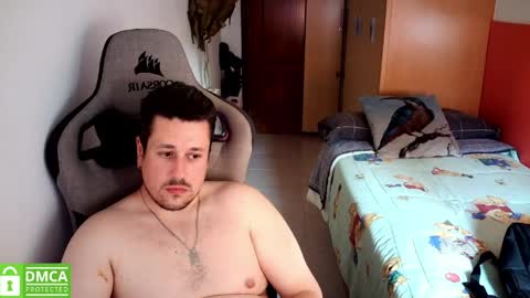 Snapshot of sergio95n chatting on May 28, 3:09 pm Pollos online show from May 28, 3:09 pm