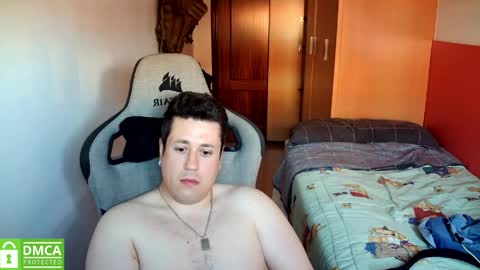 Snapshot of sergio95n chatting on May 30, 5:26 am Pollos online show from May 30, 5:26 am