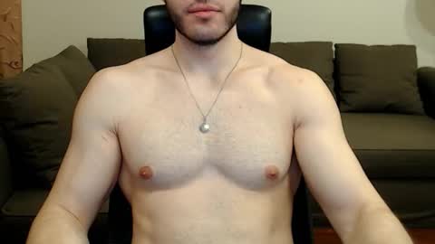 Snapshot of sergiotitan3271 chatting on February 17, 12:07 am Serg Superior online show from February 17, 12:07 am