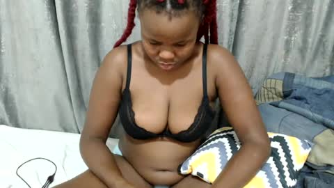 Snapshot of serry_ce chatting on June 15, 9:28 pm Mary online show from June 15, 9:28 pm
