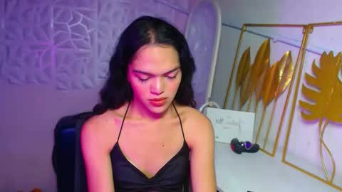 Bella online show from December 2, 3:18 pm