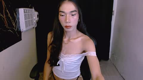 Snapshot of sessy_fuckerxx chatting on June 19, 12:20 pm sessy_fuckerxx online show from June 19, 12:20 pm