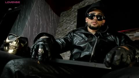 seth_0wner online show from April 2, 1:36 am