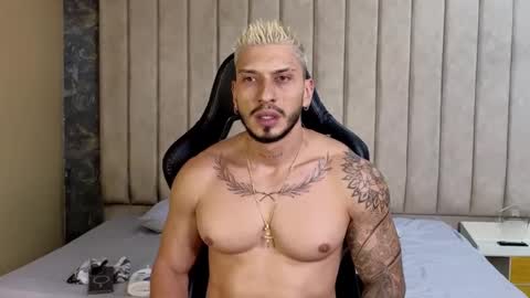 HEY IM SETH online show from February 26, 12:05 am